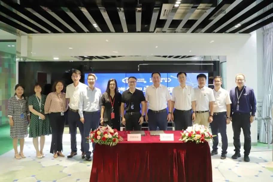 ballbet艾佛森体官网与中汽创智签订战略合作框架协议 集中优势有助于汽车智能化开展